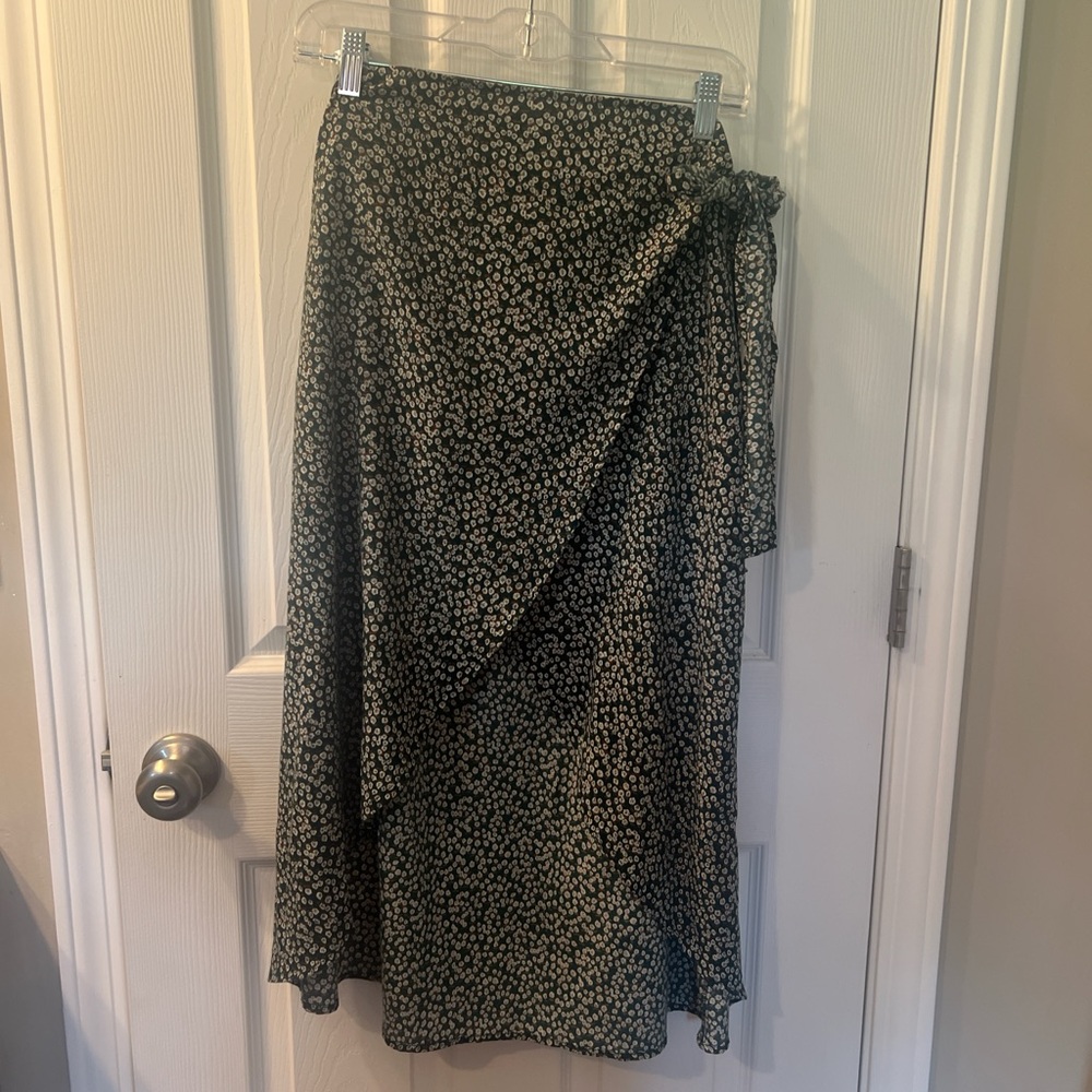 Princess Polly Green and White Floral Midi Skirt